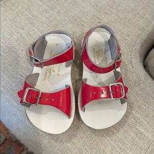 Sun san pink sandals, size 6!